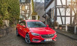 Opel-Insignia_Grand_Sport-2017-1600-10