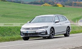 volkswagen-passat-fotos-espia-2023-202290569-1666114160_14