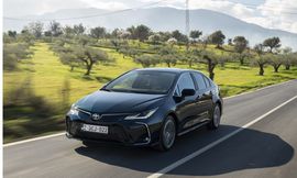 تويوتا كورولا فيس ليفت