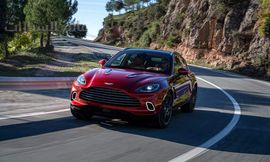 أستون مارتن DBX