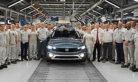 السيارة فيات تيبو رقم مليون