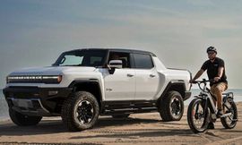 gmc-unveils-the-hummer-ev-all-wheel-drive-electric-bicycle