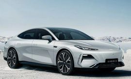 جيلي جالاكسي E8