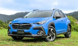 سوبارو كروس تريك