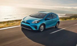 Toyota-Prius_c-2018-1024-01