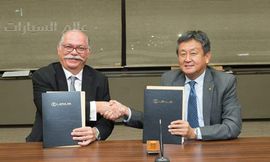 Lexus-DA-Signing-600x330