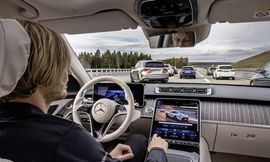 مرسيدس تحصل على الموافقة على تقنية القيادة الذاتية