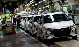 تويوتا توقف الإنتاج في مصنعين