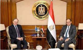 وزير التجارة والصناعة