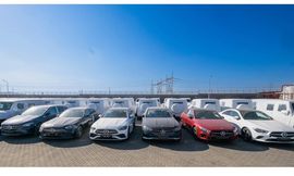 وصول أول دفعة من سيارات مرسيدس لقناة السويس