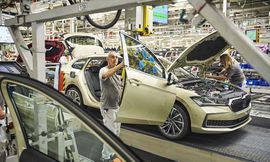 231201_Skoda-Superb-production-in-Bratislava-2_46ade400-1440x990