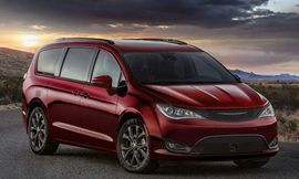 394dc5b7-chrysler-pacifica-35th-anniversary-edition-1