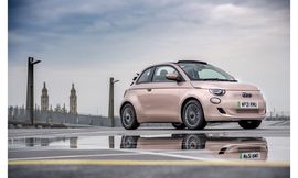 فيات 500 تفوز بلقب سيارة العام