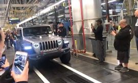 2020-jeep-gladiator-enters-production-in-toledo-133138_1