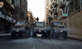 القوات المسلحة تقوم بأعمال التطهير الوقائى لمجمع التحرير وعدد من الميادين