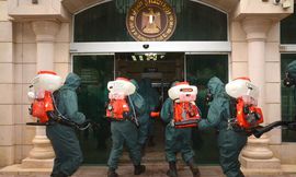 القوات المسلحة تنفذ عمليات التعقيم والتطهير الوقائى لمحور صلاح سالم ووزارة التعاون الدولى ...
