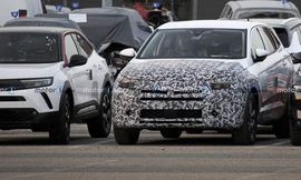 opel-grandland-x-facelift-spy-photo