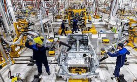 روسيا تهدد بتأميم أصول الشركات التي غادرت البلاد