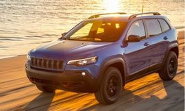 جيب تطلق محركًا سداسي الأسطوانات