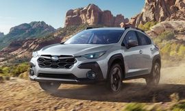 سوبارو كروس تريك