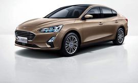 Ford-Focus_Sedan-2019-1600-01