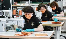 لامبورجيني تبدأ إنتاج الأقنعة الطبية ودروع الوجه للحد من انتشار كورونا