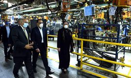 رئيس الوزراء يتفقد مصنع جنرال موتورز مصر1