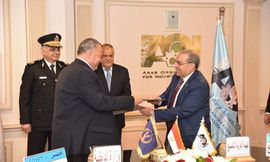 لوحات معدنية