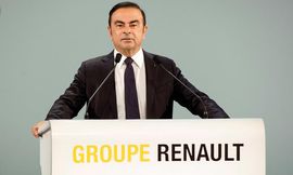 فرنسا تصدر مذكرة توقيف بحق كارلوس غصن