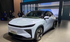 الكشف عن جيلي Ruilan 7 كوبيه في معرض شنغهاي بالصين 1