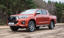 2018-Toyota-Hilux-Invincible-X-910