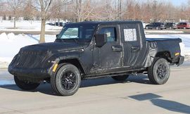 2019-Jeep-Scrambler-Ute-Black-Press-Image-1200x800p-1