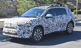 toyota-corolla-cross-spy-shots-three-quarters-close