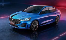 فورد فوكس سيدان