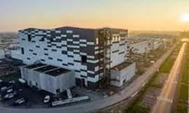 فرنسا تفتتح أول مصنع لبطاريات السيارات الكهربائية 2