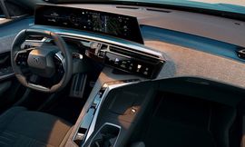 peugeot-e-3008-cockpit 2