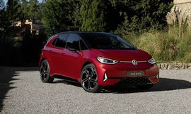 DB2024AU00555_web_1600