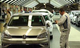 104476599-Volkswagen_Wolfsburg_Plant.530x298