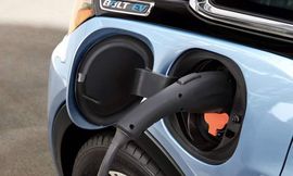 جنرال موتورز تنوي تقديم 12 سيارة كهربائية بحلول عام 2023  1