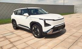 كيا EV5 الكهربائية الجديدة تظهر بشكل رسمي  1