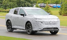 نيسان مورانو 2025