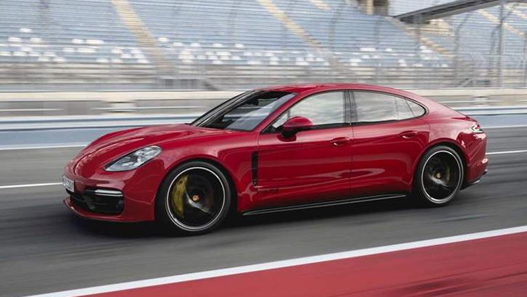 embargo_00_01_cest_16_october_2018_panamera_gts_ii_0