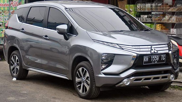 1024px-Mitsubishi_Xpander_Sport_(depan),_Palangkaraya