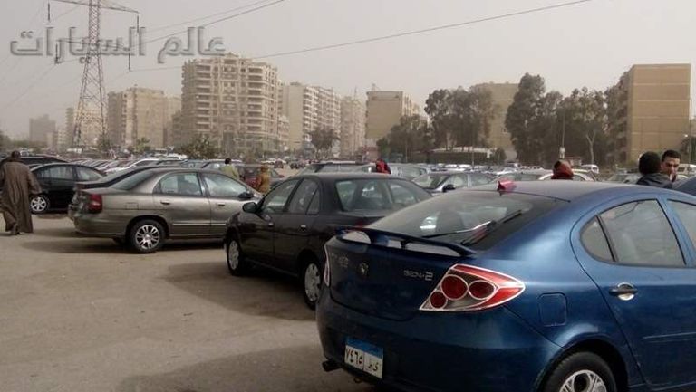 سوق السيارات المستعملة