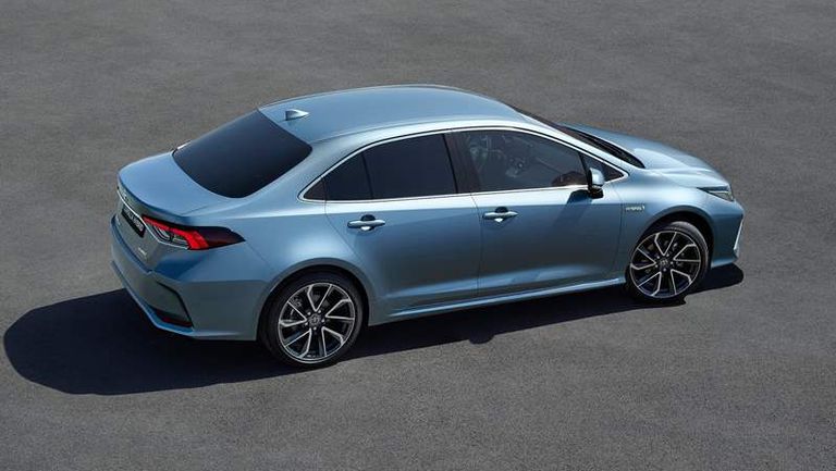 Toyota-Corolla_Sedan-2020-1600-28