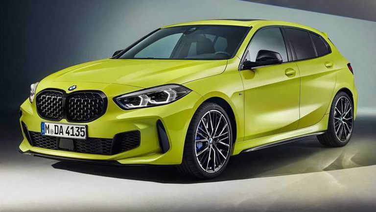 2022-bmw-m135i-xdrive