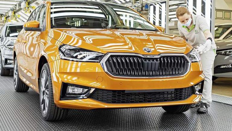 أزمة نقص الرقائق تجبر سكودا على خفض الإنتاج
