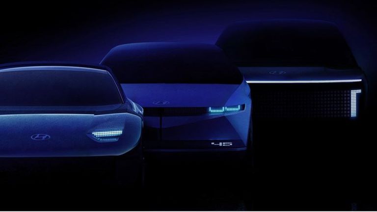 large-42656-hyundaimotorannouncesioniqbranddedicatedtoevsopeningnewchapterforcustomer-centricevexperiences-1606847180