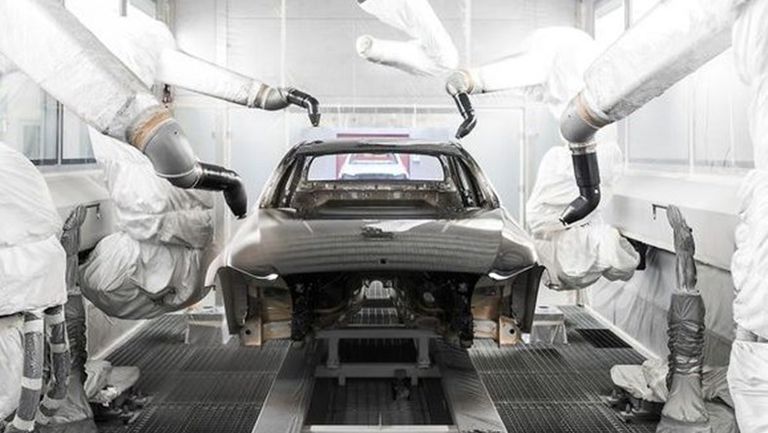 las-aventuras-de-renault-stellantis-y-volkswagen-en-rusia-estan-en-peligro-otra-vez-202285170-1645563403_1