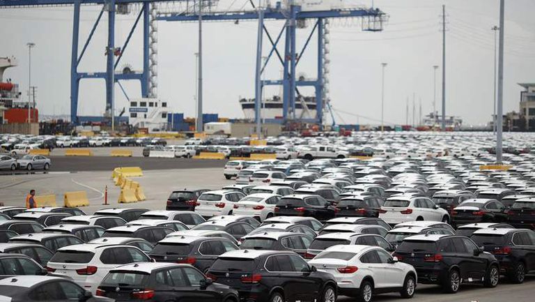 B3-AP734_SCcars_M_20180530133821